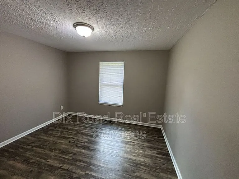 794 Carriage Hill Ln — Photo 18