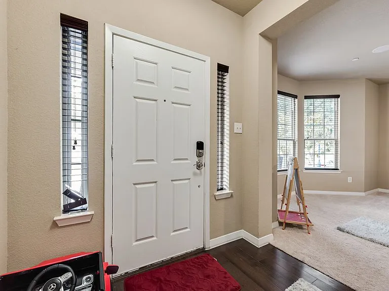 3895 Asbury Ln — Photo 5