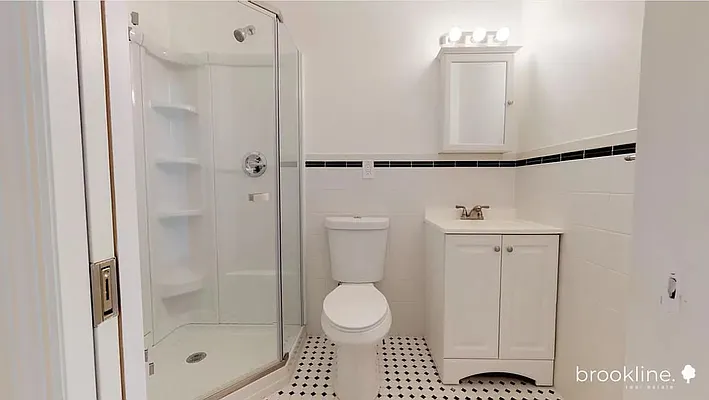 Rented by Suzuki Capital LLC | media 4