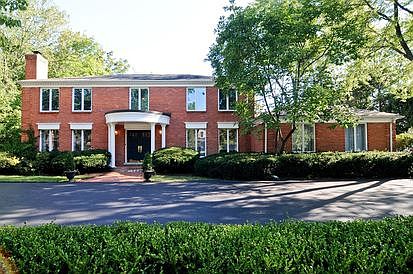 1st image of 11 Cornell Dr