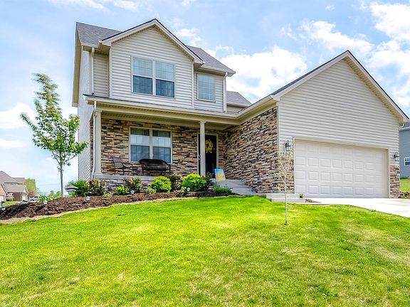 3rd image of 1301 Orchard Dr