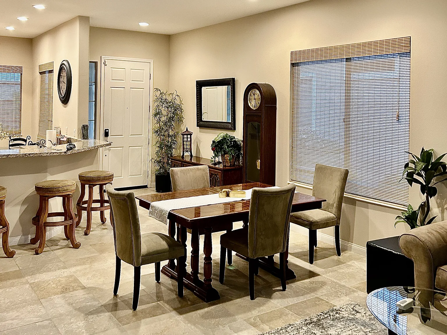 2 bed, 1257 sqft, $3,900 — Photo 4
