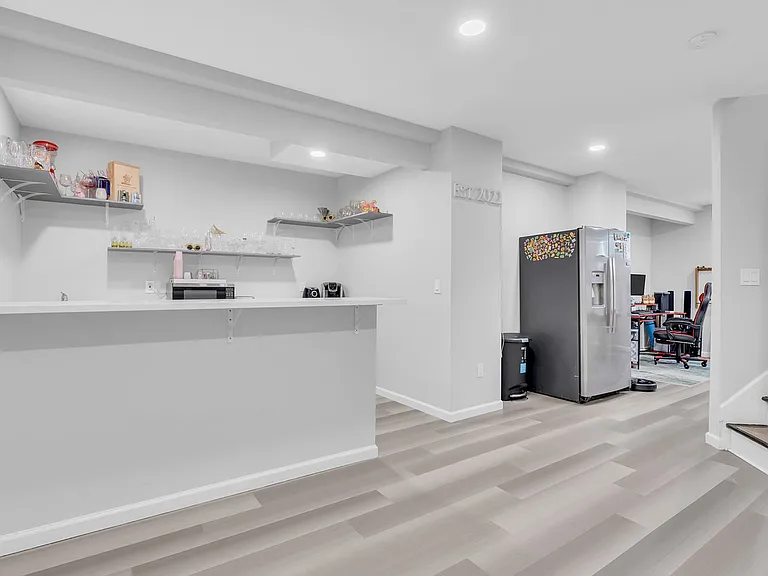95 Erin Dr — Photo 27