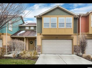 852 Spring Pond Dr, Farmington, UT 84025