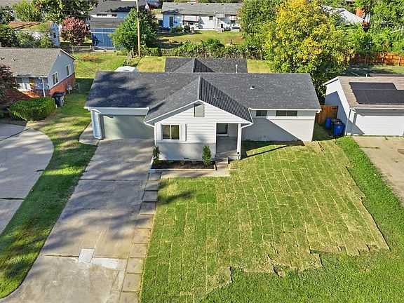 3rd image of 5807 E 22nd Pl