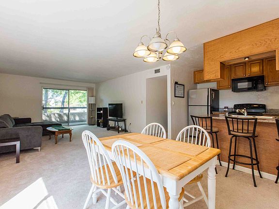 4th image of 296 Tradewinds Dr APT 8