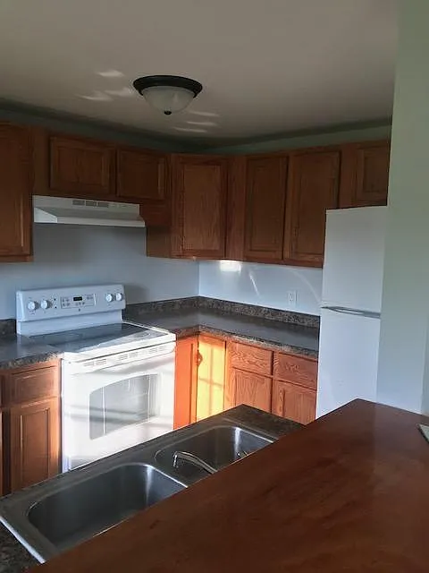 3 bed, 1500 sqft, $1,500 — Photo 4