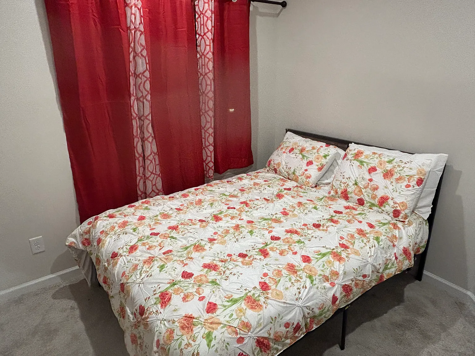 3 bed, 2.5 bath, 1681 sqft, $650 — Photo 1
