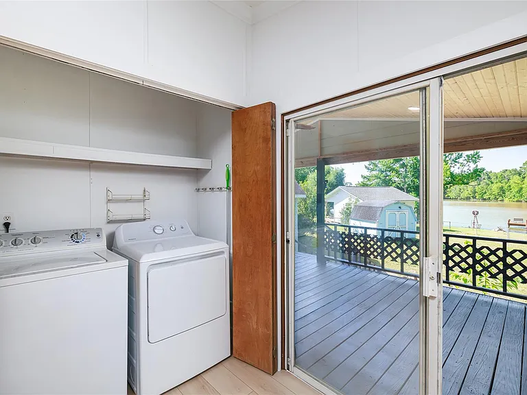1579 Tara Dr — Photo 9