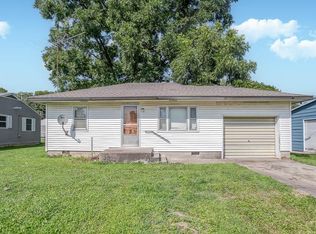 203 Bottom St, Pleasant Hill, IL 62366
