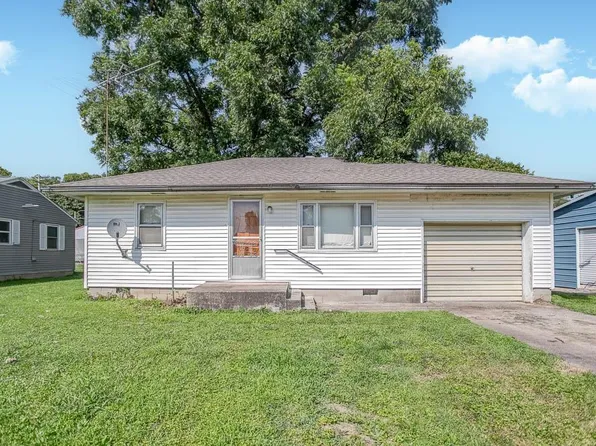 203 Bottom St, Pleasant Hill, IL 62366