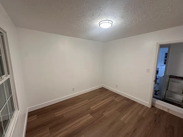 3768 Niagara Dr — Photo 14