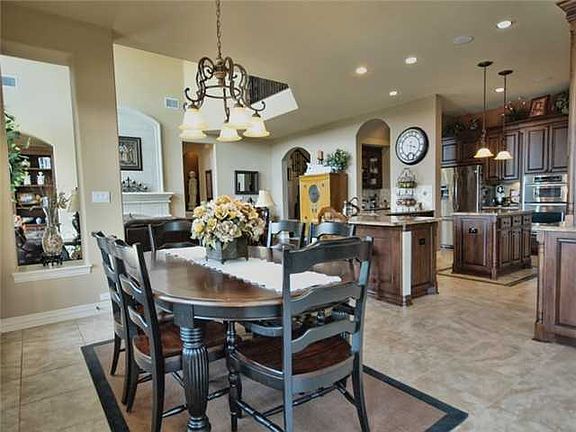 4th image of 1604 Lakecliff Hills Ln