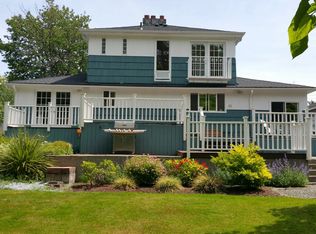 9837 41st Ave SW, Seattle, WA 98136