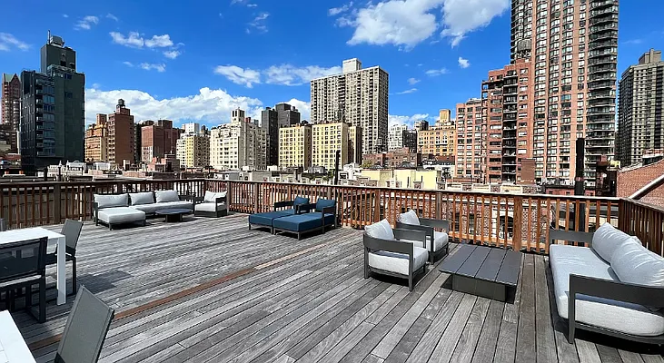 Sold by Compass | media 7