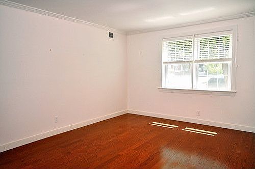 5th image of 2831C S Wakefield St