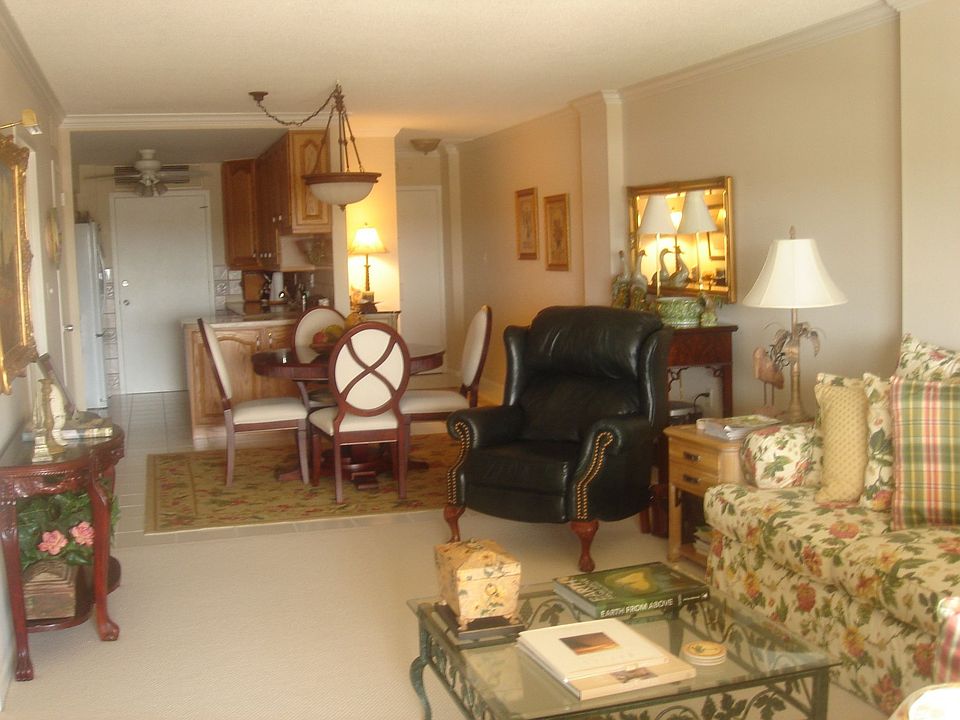 2nd image of 1977 Gulf Shore Blvd N APT 702