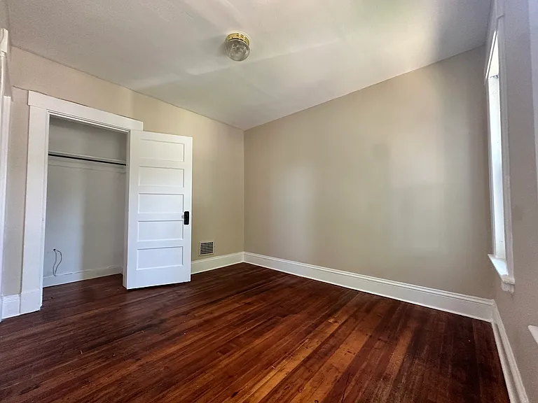 74-76 Curtiss St #2 — Photo 8
