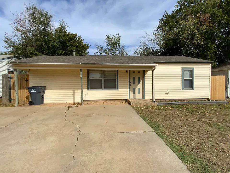 2815 SW I Ave