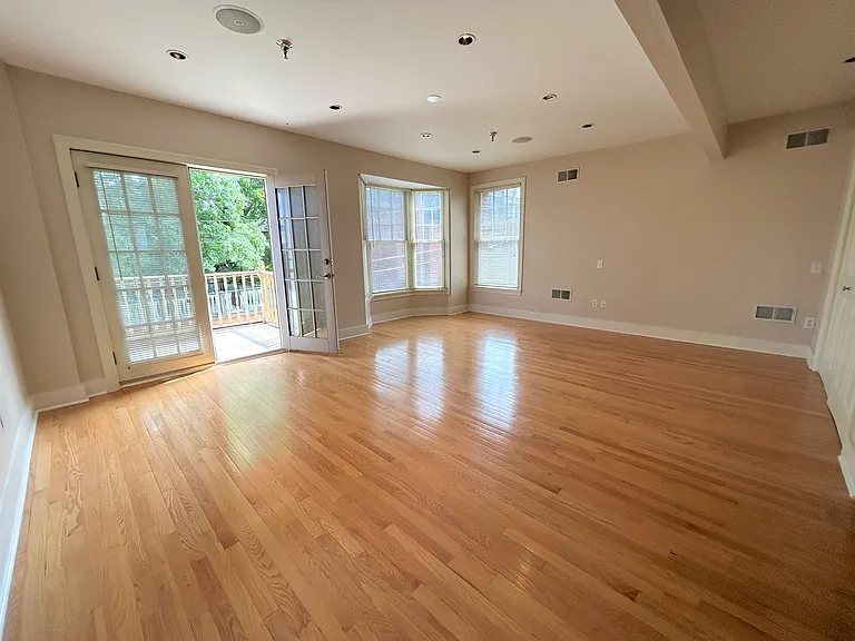 709 Copeland St — Photo 15