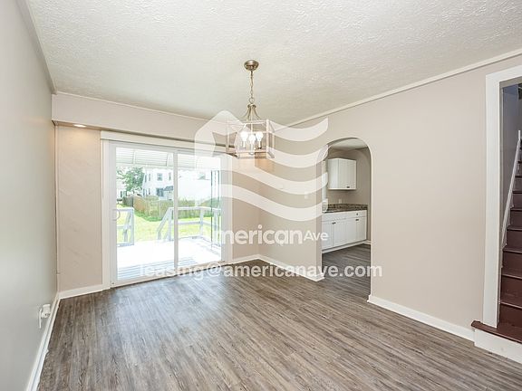 790253_003_dining_room_4.jpg