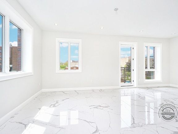 2nd image of 532 New York Ave