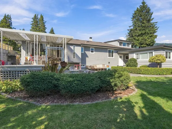 4027 Sunnycrest Dr, North Vancouver, BC V7R 3E3