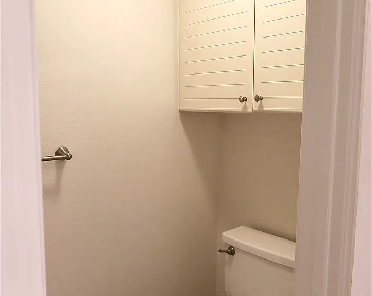 2243 Martin #110 — Photo 24