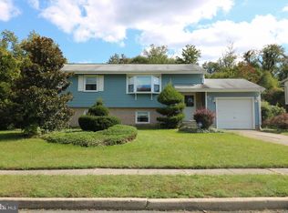 64 Bently Dr, Sewell, NJ 08080