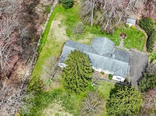 511 Roxbury Rd, Stamford, CT 06902