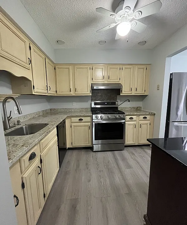 3035 Squire Blvd #1
