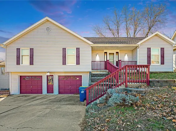 909 Cambridge Cir, Liberty, MO 64068