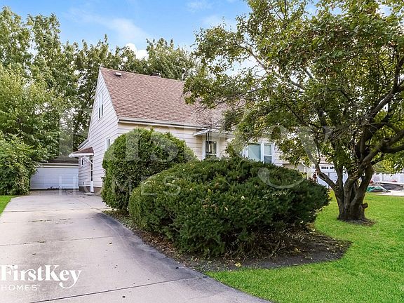 2nd image of 6667 Glenview Dr
