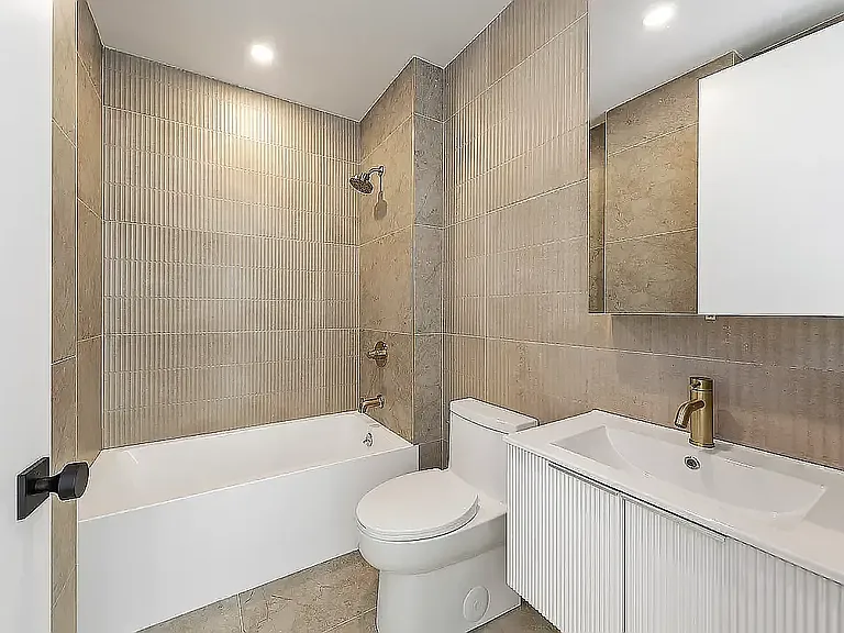 1259 2nd Ave #12 — Photo 6