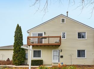 1630 Kemper Dr, Naperville, IL 60563