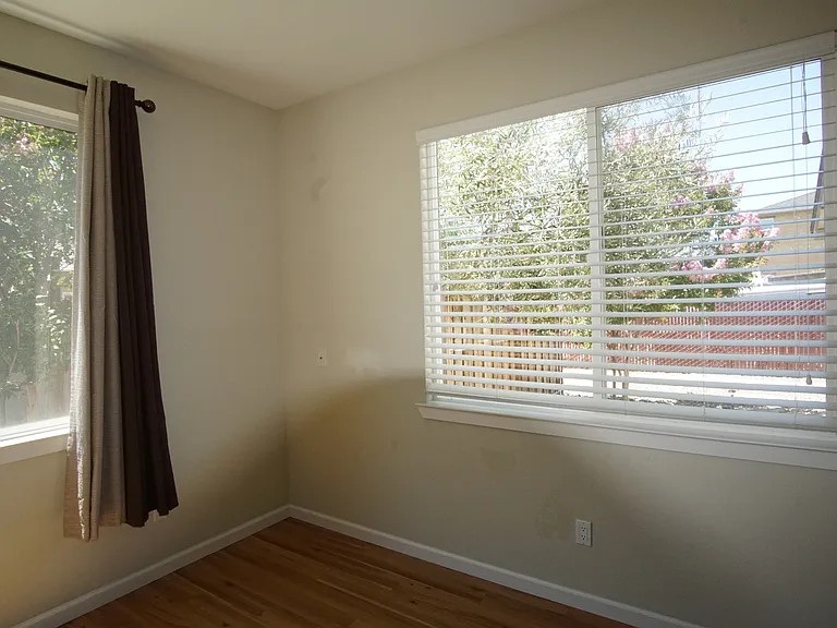 2498 Amaryl Dr — Photo 6