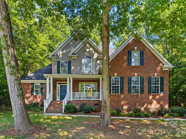 2035 Slippery Rock Cv, Clover, SC 29710