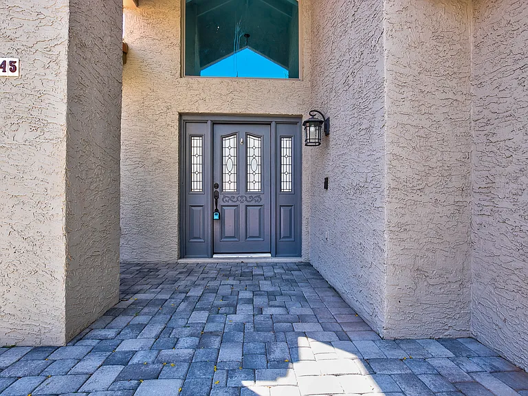 1945 E Velvet Dr — Photo 7