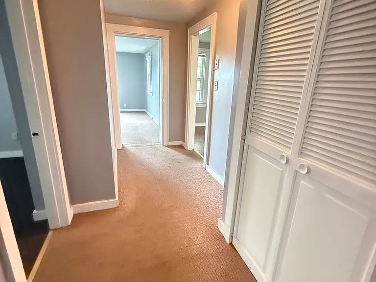 587 S Main St — Photo 10