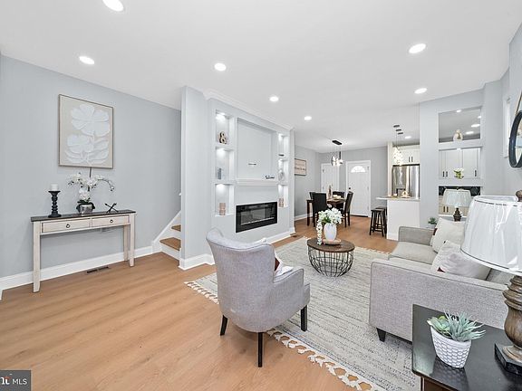 2nd image of 504 W 26th St