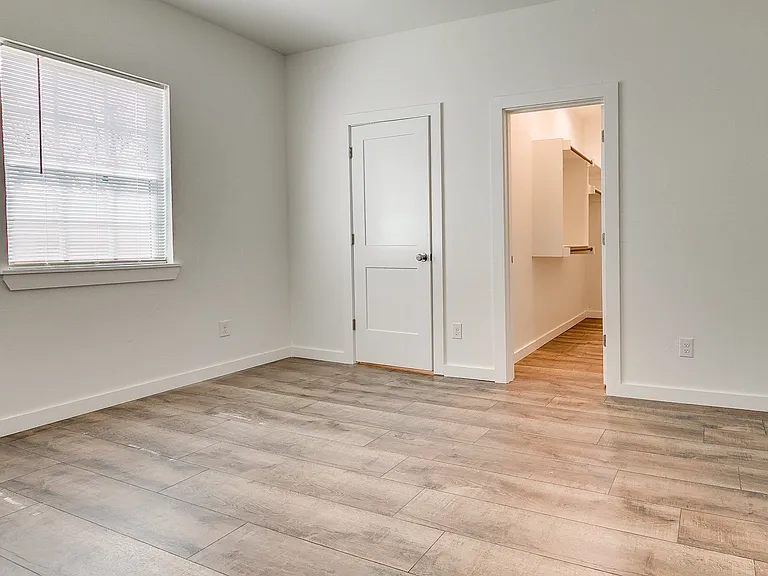 1324 NE 8th St — Photo 20