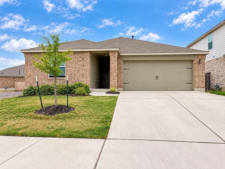 431 Sebring Cir