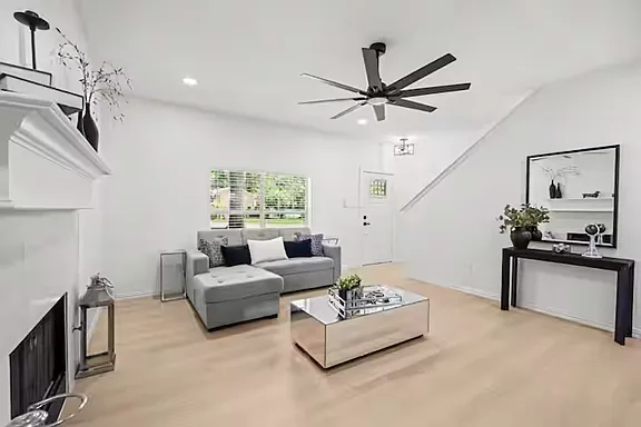 4 bed, 2.5 bath, 1738 sqft, $6,966 — Photo 4