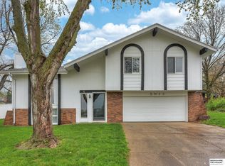 5913 N 110th Cir, Omaha, NE 68164