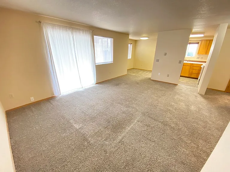 109 S Pearl St. — Photo 3