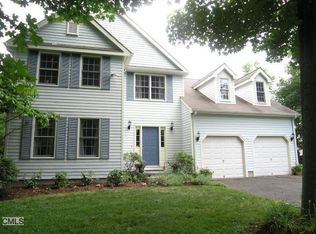 30 Chestnut Hill Rd, Norwalk, CT 06851
