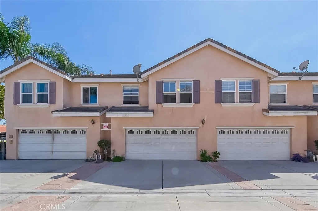 3 bed, 1786 sqft, $3,950 — Photo 2