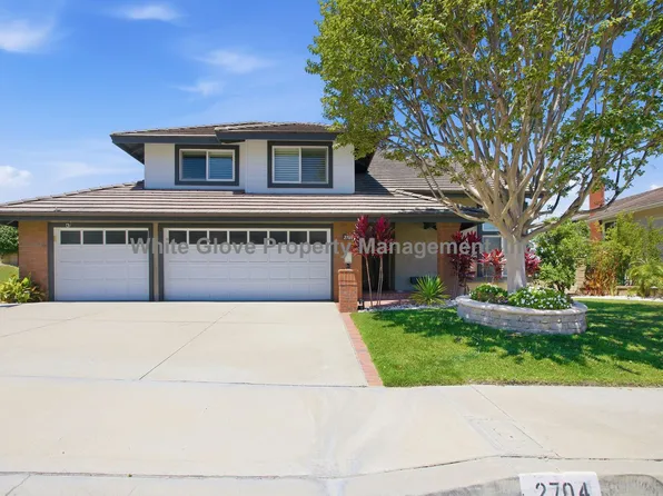 2704 N Vista Heights Ave, Orange, CA 92867