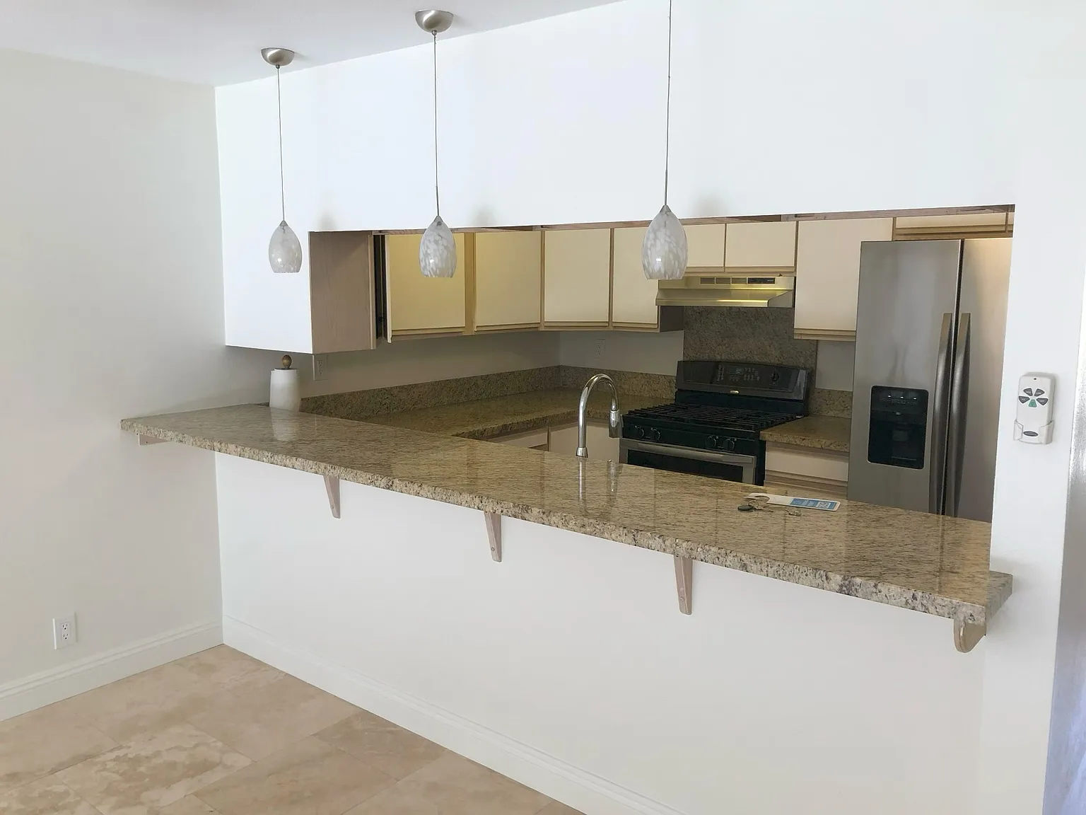 2 bed, 928 sqft, $2,850 — Photo 2