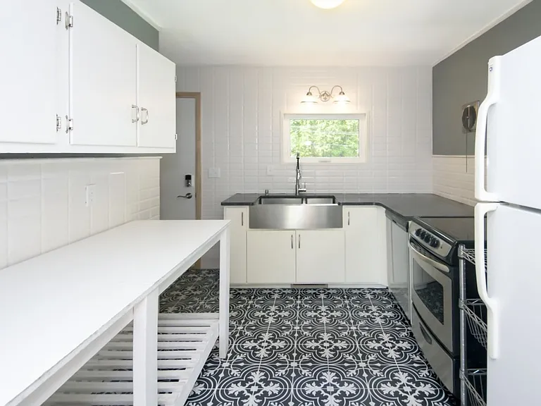 239 Crestmont Ave — Photo 6